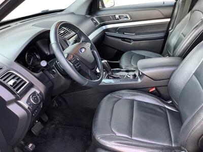 2017 Ford Explorer XLT   - Photo 6 - Crest Hill, IL 60403