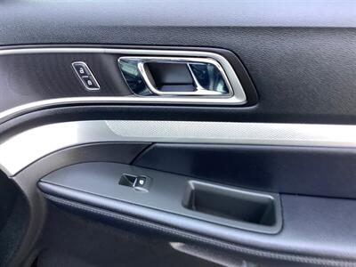2017 Ford Explorer XLT   - Photo 34 - Crest Hill, IL 60403