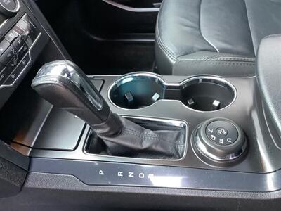 2017 Ford Explorer XLT   - Photo 8 - Crest Hill, IL 60403