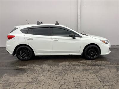 2017 Subaru Impreza 2.0i   - Photo 9 - Crest Hill, IL 60403