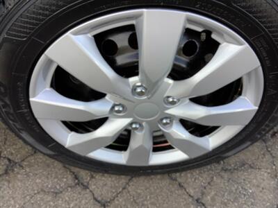 2011 Nissan Sentra 2.0   - Photo 33 - Crest Hill, IL 60403