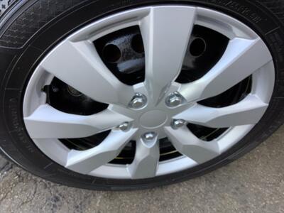 2011 Nissan Sentra 2.0   - Photo 32 - Crest Hill, IL 60403