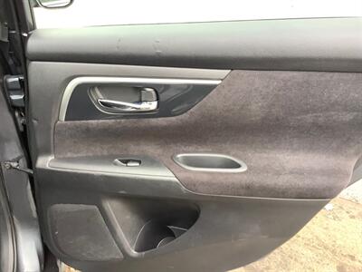 2013 Nissan Altima 2.5 SV   - Photo 27 - Crest Hill, IL 60403