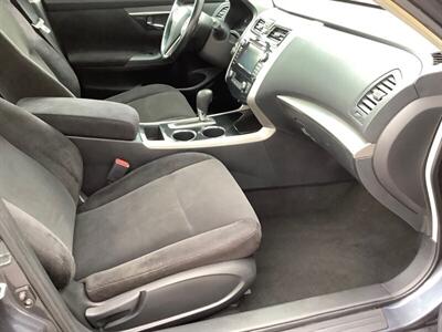 2013 Nissan Altima 2.5 SV - Photo 31 - Crest Hill, IL 60403