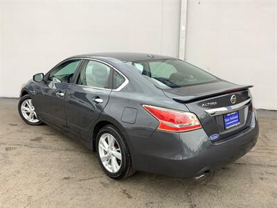 2013 Nissan Altima 2.5 SV   - Photo 4 - Crest Hill, IL 60403