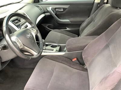2013 Nissan Altima 2.5 SV - Photo 14 - Crest Hill, IL 60403