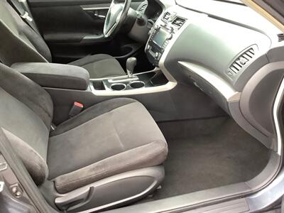 2013 Nissan Altima 2.5 SV   - Photo 31 - Crest Hill, IL 60403