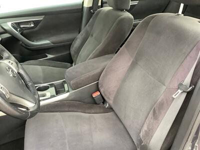 2013 Nissan Altima 2.5 SV - Photo 23 - Crest Hill, IL 60403