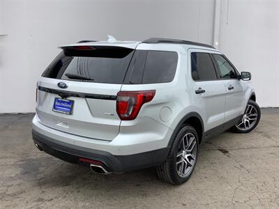 2016 Ford Explorer Sport   - Photo 10 - Crest Hill, IL 60403