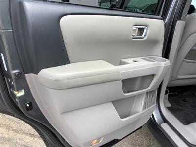2011 Honda Pilot Touring   - Photo 18 - Crest Hill, IL 60403