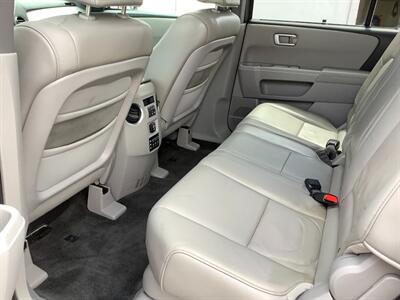 2011 Honda Pilot Touring   - Photo 19 - Crest Hill, IL 60403