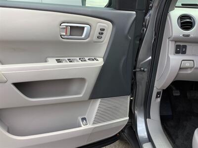 2011 Honda Pilot Touring   - Photo 12 - Crest Hill, IL 60403