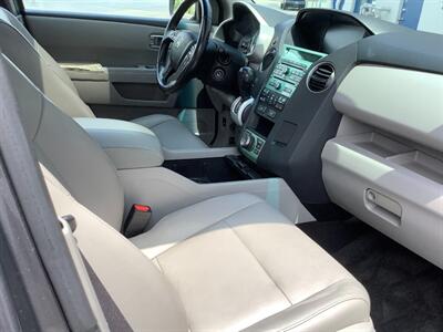 2011 Honda Pilot Touring   - Photo 23 - Crest Hill, IL 60403
