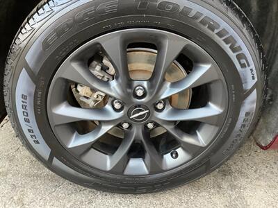 2021 Chrysler Pacifica Touring L   - Photo 38 - Crest Hill, IL 60403