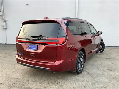 2021 Chrysler Pacifica Touring L   - Photo 7 - Crest Hill, IL 60403