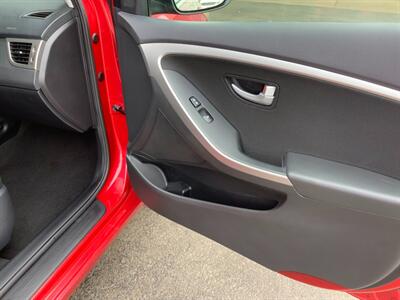 2014 Hyundai ELANTRA GT - Photo 26 - Crest Hill, IL 60403
