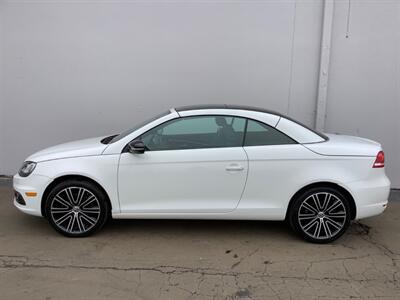 2013 Volkswagen Eos Komfort SULEV   - Photo 2 - Crest Hill, IL 60403