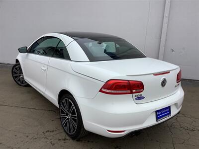 2013 Volkswagen Eos Komfort SULEV   - Photo 4 - Crest Hill, IL 60403