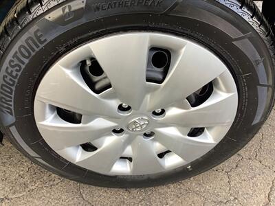 2010 Toyota Yaris   - Photo 31 - Crest Hill, IL 60403