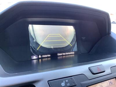 2017 Honda Odyssey Touring   - Photo 11 - Crest Hill, IL 60403