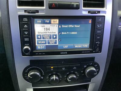 2008 Chrysler 300 C HEMI 5.7L  5.7L V8 - Photo 12 - Crest Hill, IL 60403