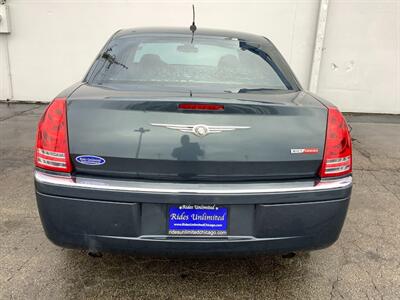 2008 Chrysler 300 C HEMI 5.7L  5.7L V8 - Photo 38 - Crest Hill, IL 60403