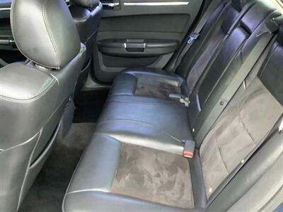 2008 Chrysler 300 C HEMI 5.7L  5.7L V8 - Photo 17 - Crest Hill, IL 60403