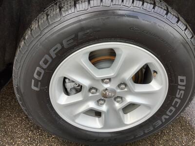 2015 Jeep Grand Cherokee Laredo   - Photo 36 - Crest Hill, IL 60403