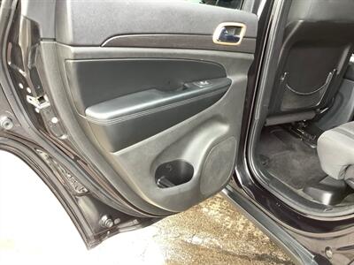2015 Jeep Grand Cherokee Laredo   - Photo 23 - Crest Hill, IL 60403