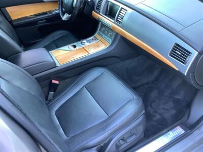 2010 Jaguar XF   - Photo 30 - Crest Hill, IL 60403