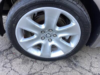 2010 Jaguar XF   - Photo 39 - Crest Hill, IL 60403