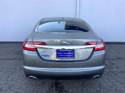 2010 Jaguar XF   - Photo 6 - Crest Hill, IL 60403