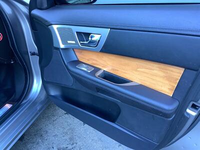 2010 Jaguar XF   - Photo 28 - Crest Hill, IL 60403