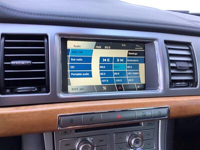 2010 Jaguar XF   - Photo 18 - Crest Hill, IL 60403