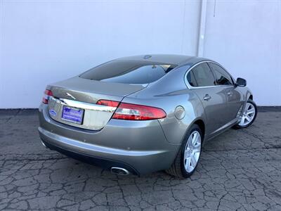 2010 Jaguar XF   - Photo 7 - Crest Hill, IL 60403
