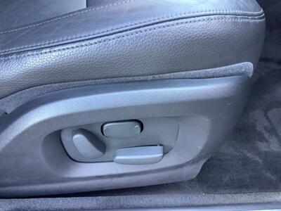 2010 Jaguar XF   - Photo 31 - Crest Hill, IL 60403