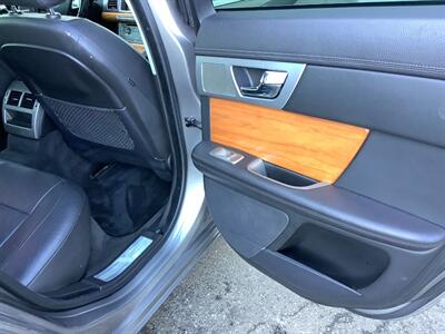 2010 Jaguar XF   - Photo 26 - Crest Hill, IL 60403