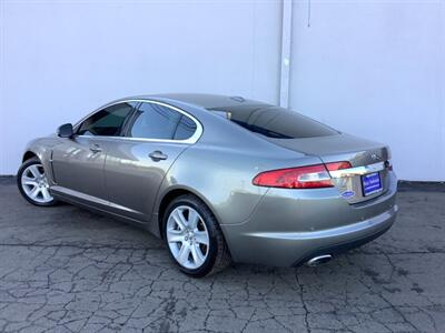 2010 Jaguar XF   - Photo 4 - Crest Hill, IL 60403