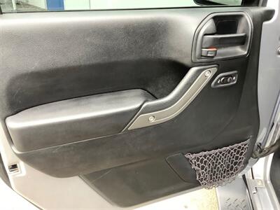 2016 Jeep Wrangler Sport - Photo 12 - Crest Hill, IL 60403