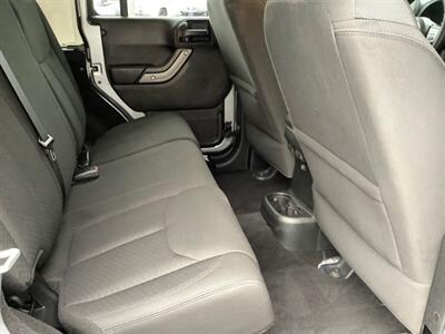 2016 Jeep Wrangler Sport - Photo 24 - Crest Hill, IL 60403