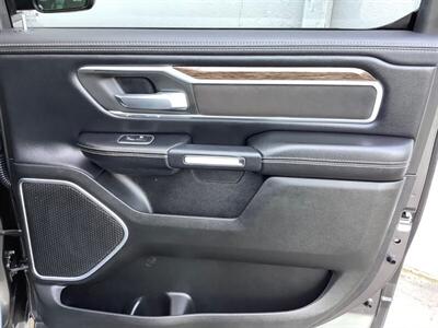 2020 RAM 1500 Laramie - Photo 35 - Crest Hill, IL 60403