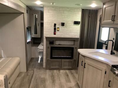 2024 Coachmen Catalina CAT261 BHS-8 Summit Series - Photo 54 - Crest Hill, IL 60403