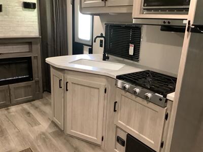 2024 Coachmen Catalina CAT261 BHS-8 Summit Series - Photo 55 - Crest Hill, IL 60403