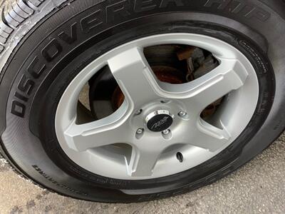 2005 Ford Escape XLT   - Photo 36 - Crest Hill, IL 60403