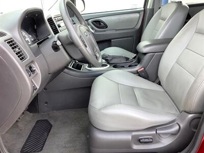 2005 Ford Escape XLT   - Photo 11 - Crest Hill, IL 60403