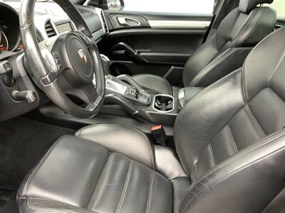 2011 Porsche Cayenne Turbo   - Photo 15 - Crest Hill, IL 60403