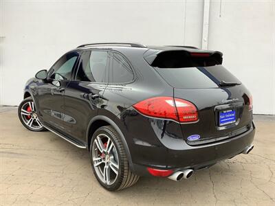 2011 Porsche Cayenne Turbo   - Photo 4 - Crest Hill, IL 60403