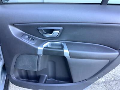 2013 Volvo XC90 3.2 - Photo 32 - Crest Hill, IL 60403