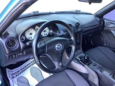 2002 Mazda MX-5 Miata   - Photo 13 - Crest Hill, IL 60403