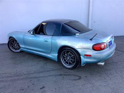 2002 Mazda MX-5 Miata   - Photo 4 - Crest Hill, IL 60403